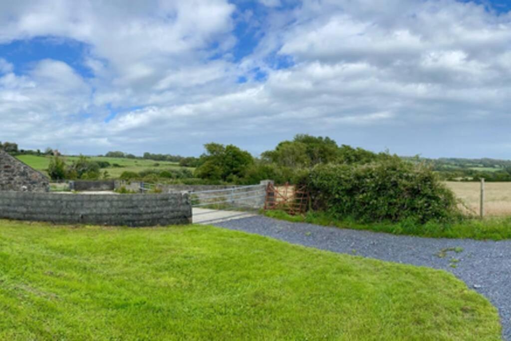 Вилла Snowdon Bay - North Wales - Stunning Llyn Peninsula Mountain & Ocean Views - Wilde Retreats Пулхели Экстерьер фото